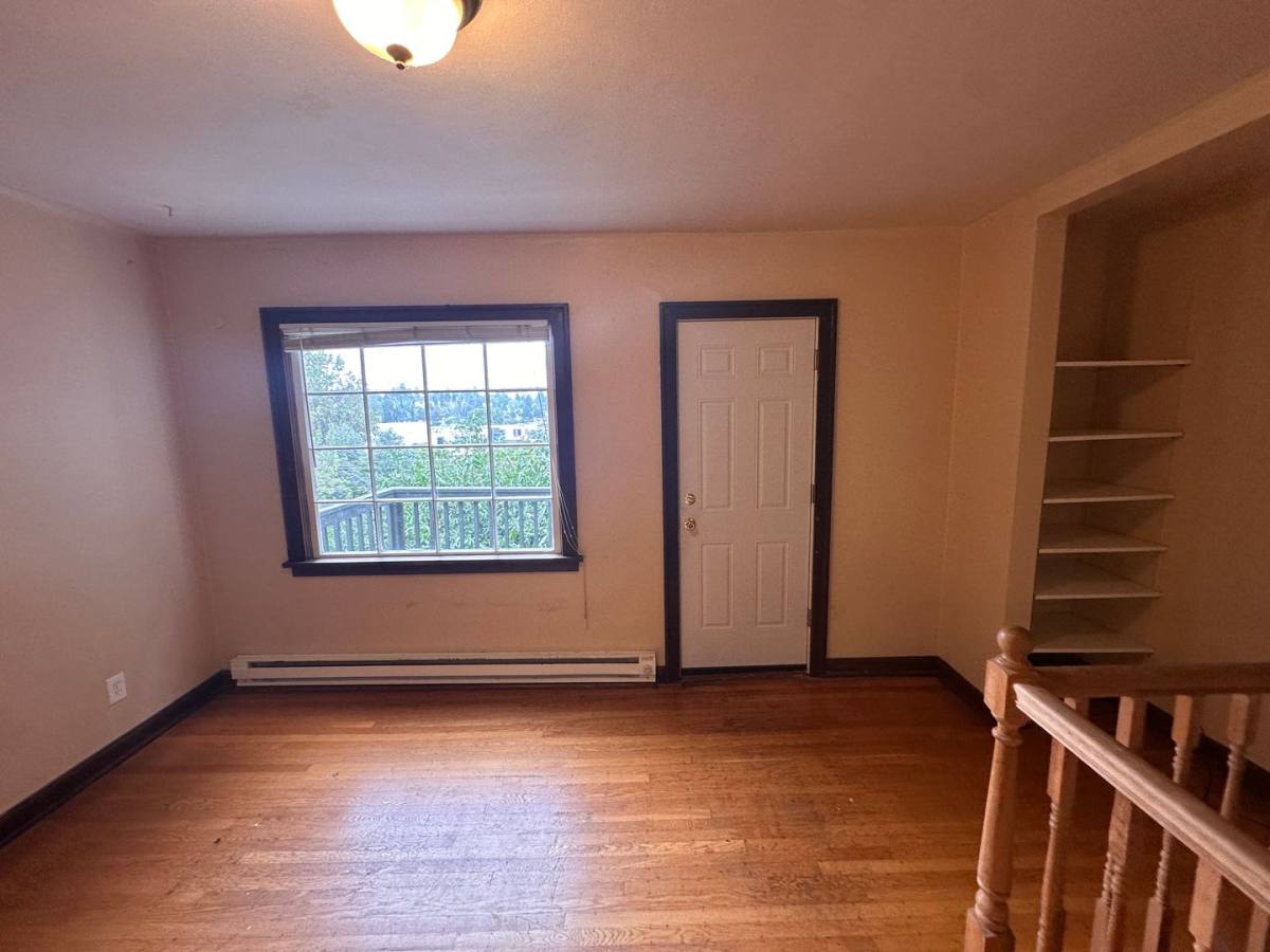 Townhouse for rent at 4732 22nd Ave NE, Seattle, WA 98105