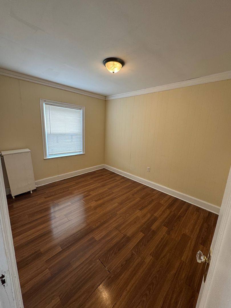 Apartment for rent at 1524-1528 Broadway St, Rockford, IL 61104