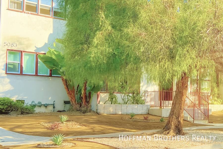 Apartment for rent at 5059 W 20th St #7, Los Angeles, CA 90016