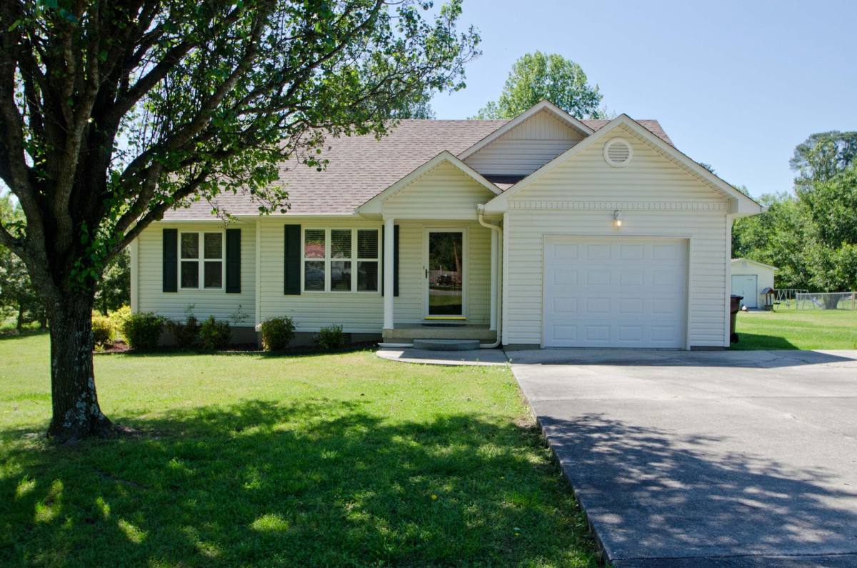 House for rent at 17315 Holland Heights, Athens, AL 35613