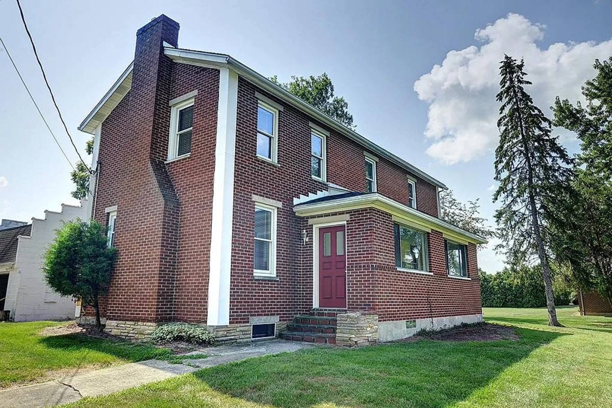 Apartment for rent at 9556 Kenrick Rd, Dayton, OH 45459