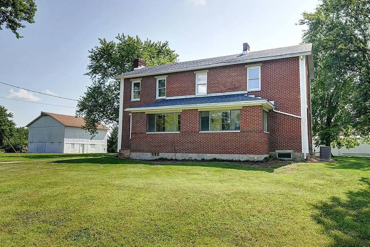 Apartment for rent at 9556 Kenrick Rd, Dayton, OH 45459
