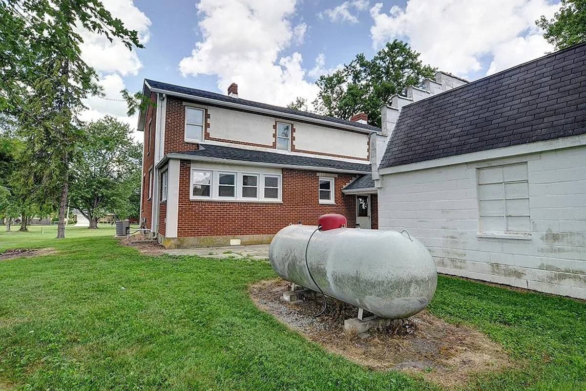 Apartment for rent at 9556 Kenrick Rd, Dayton, OH 45459