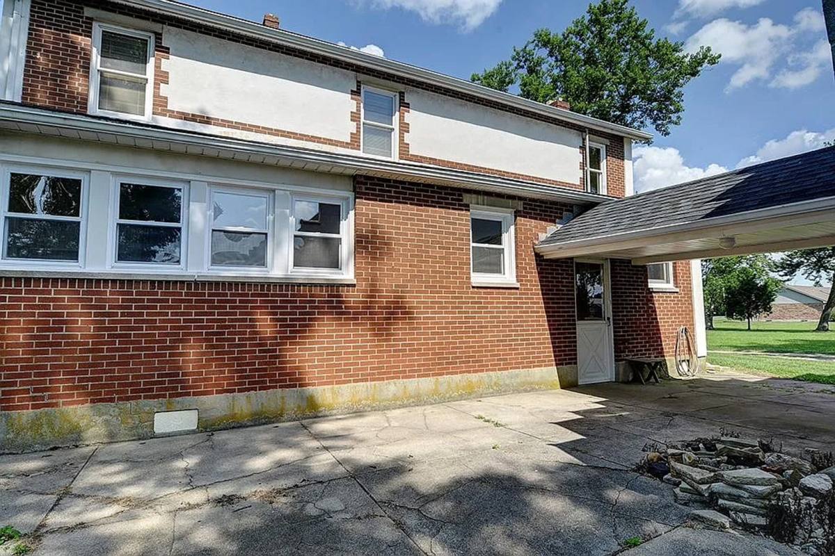 Apartment for rent at 9556 Kenrick Rd, Dayton, OH 45459