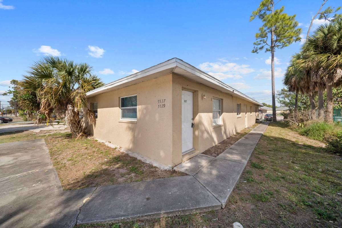 Apartment for rent at 5537-5539 10th Ave, Fort Myers, FL 33907