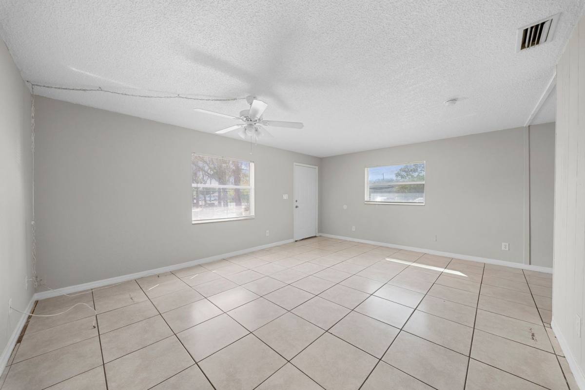 Apartment for rent at 5537-5539 10th Ave, Fort Myers, FL 33907