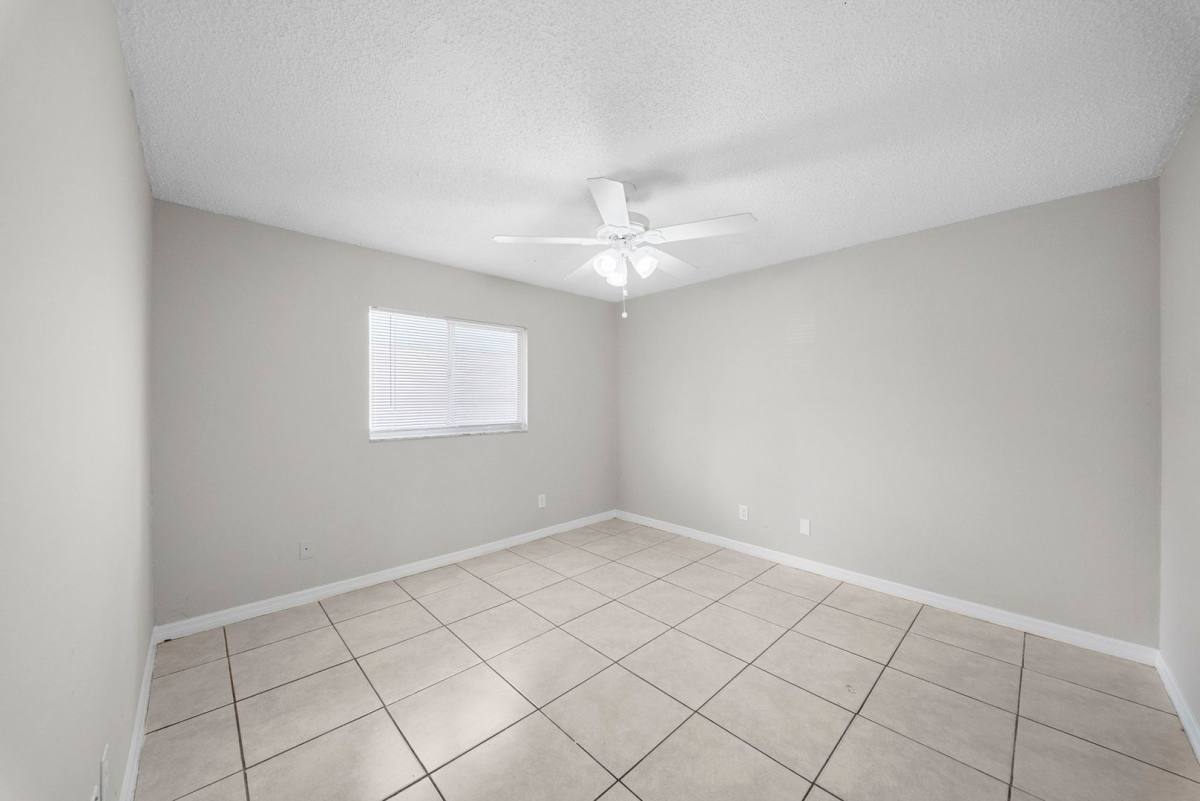 Apartment for rent at 5537-5539 10th Ave, Fort Myers, FL 33907