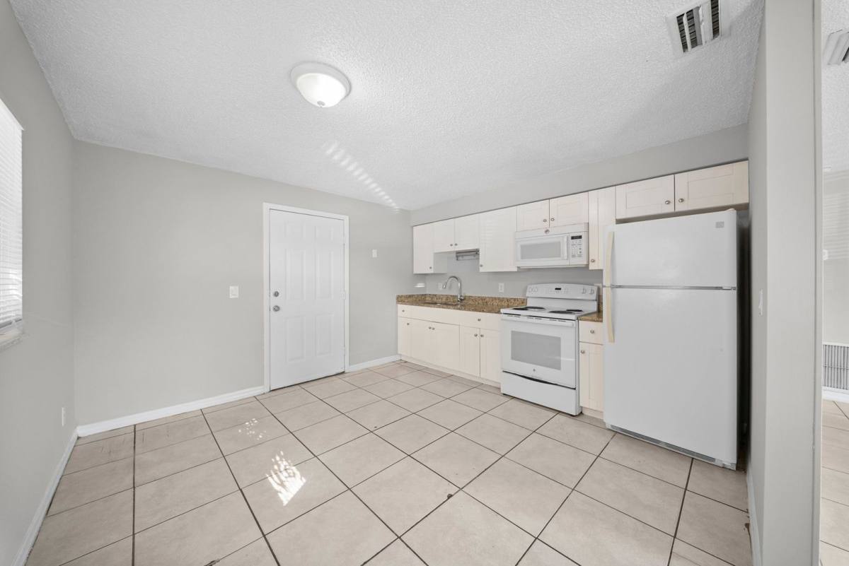 Apartment for rent at 5537-5539 10th Ave, Fort Myers, FL 33907