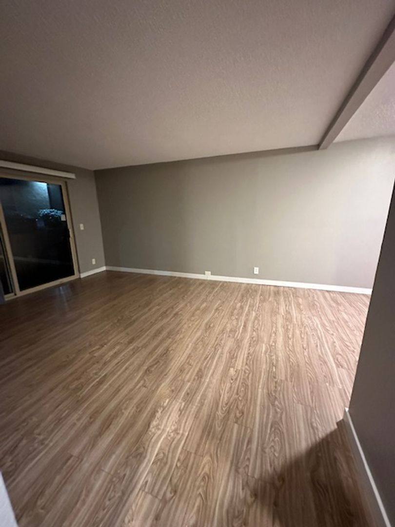 Apartment for rent at 13437 Greenwood Ave N, Seattle, WA 98133