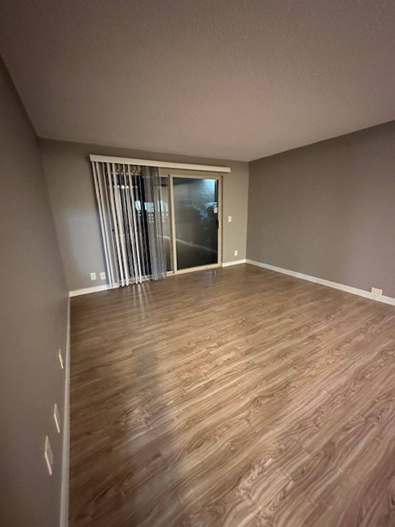 Apartment for rent at 13437 Greenwood Ave N, Seattle, WA 98133