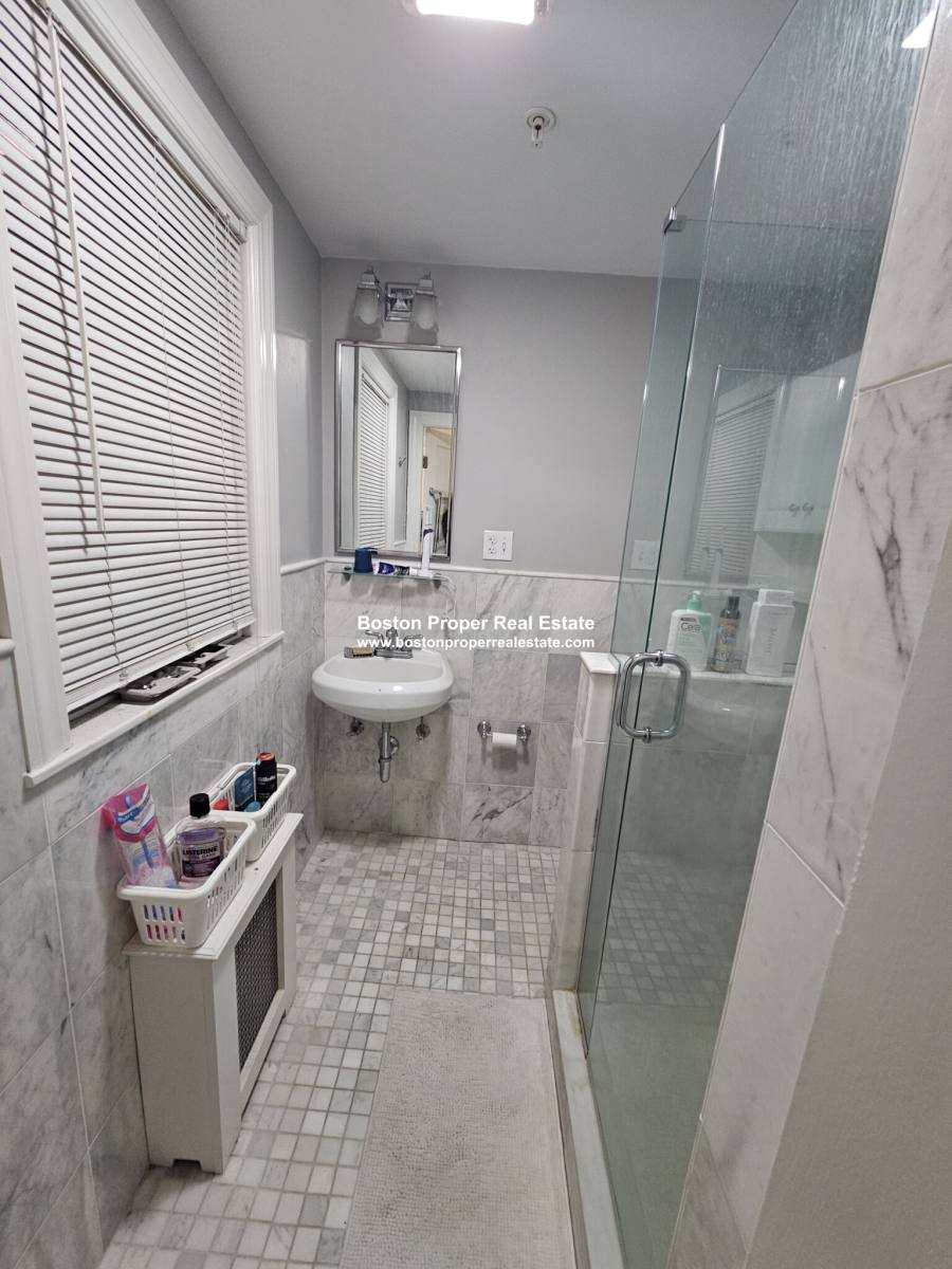 Apartment for rent at 16 Westland Ave #401, Boston, MA 02115