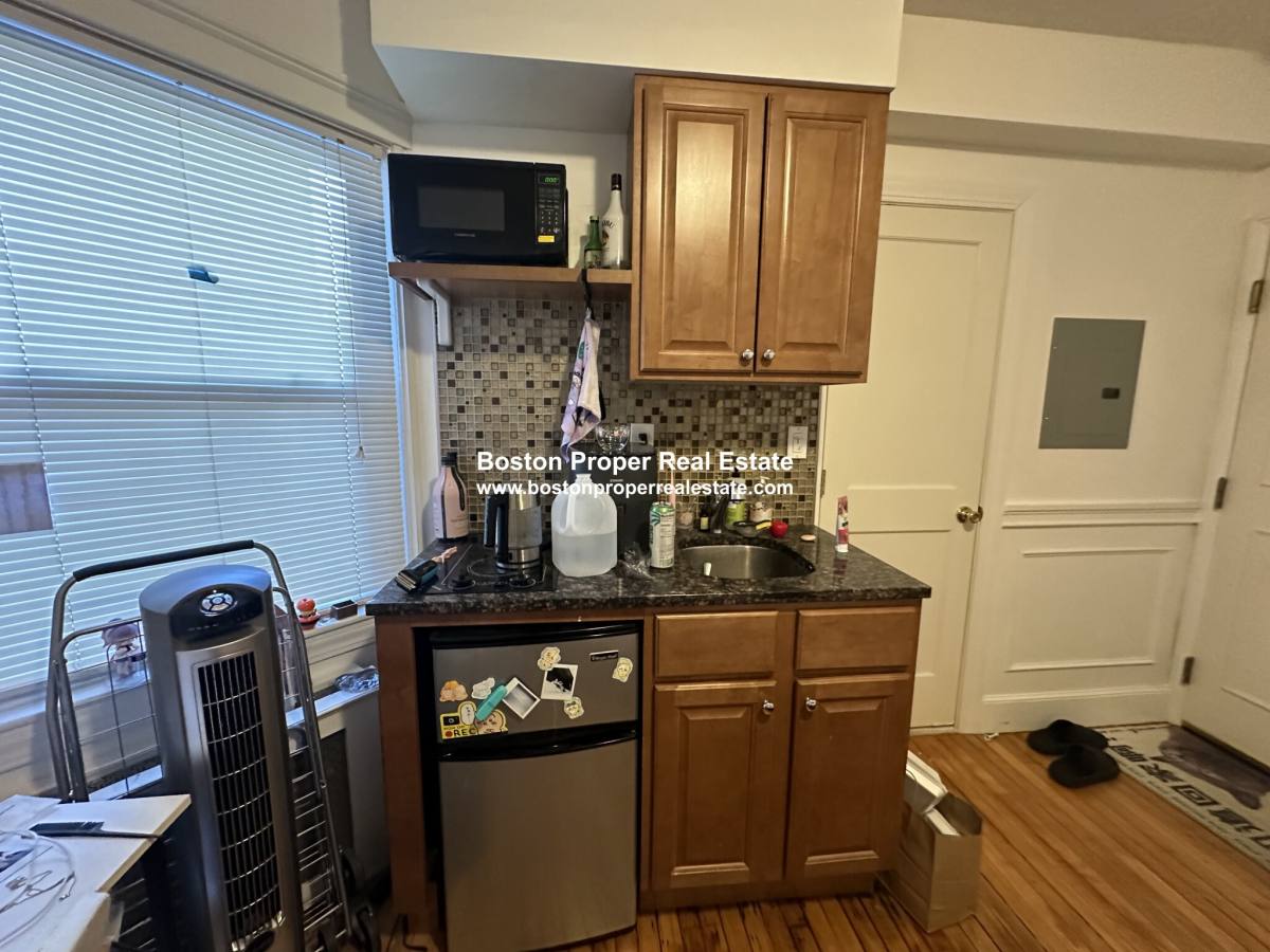 Apartment for rent at 16 Westland Ave #401, Boston, MA 02115