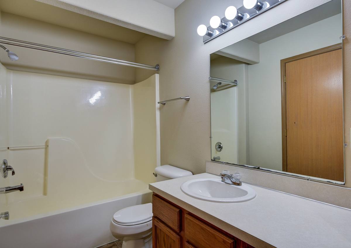 Condo for rent at 1661 NE 16th Ave, Oak Harbor, WA 98277