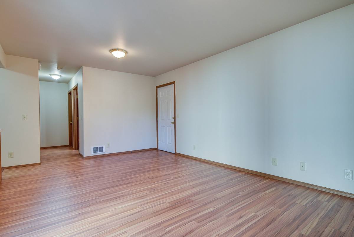 Condo for rent at 1661 NE 16th Ave, Oak Harbor, WA 98277