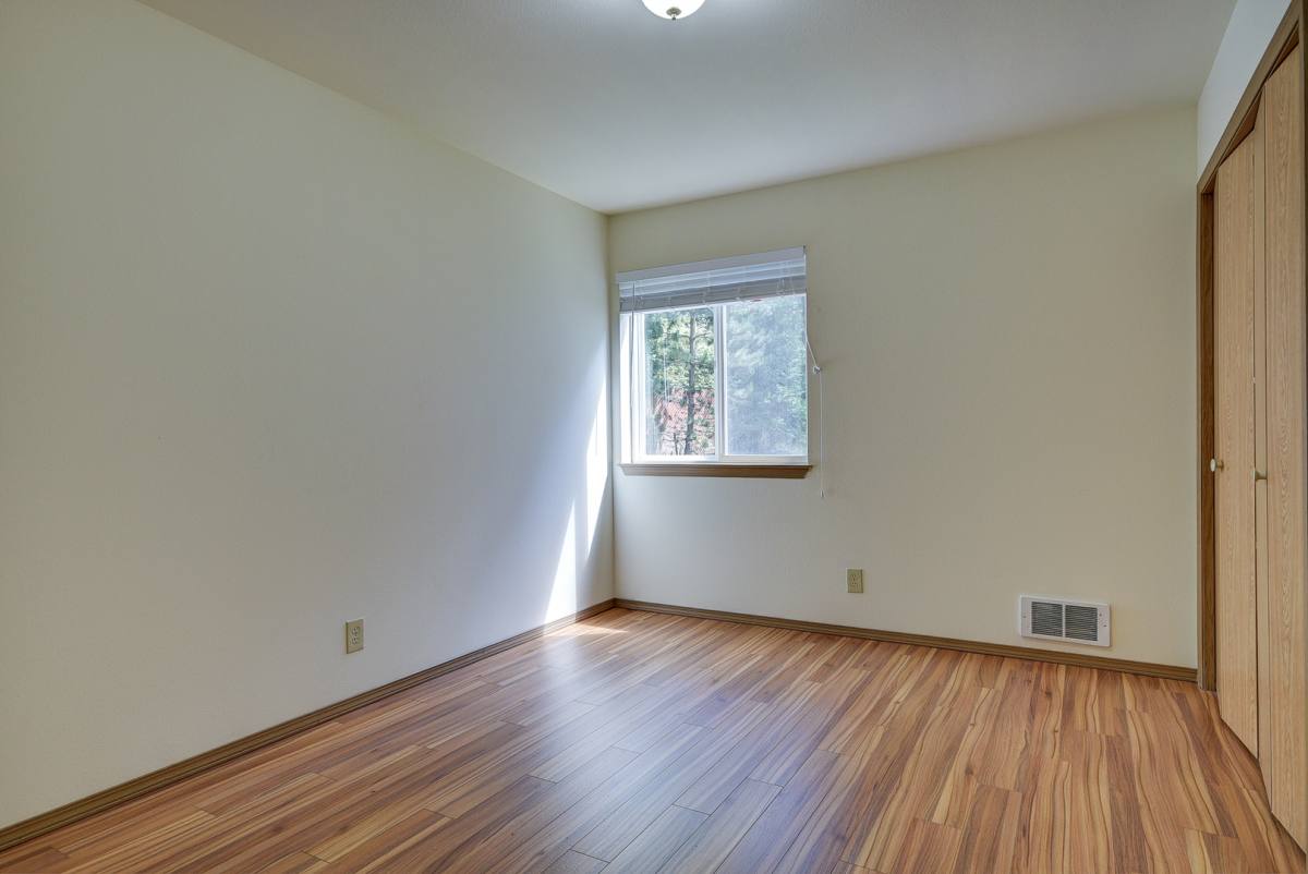 Condo for rent at 1661 NE 16th Ave, Oak Harbor, WA 98277