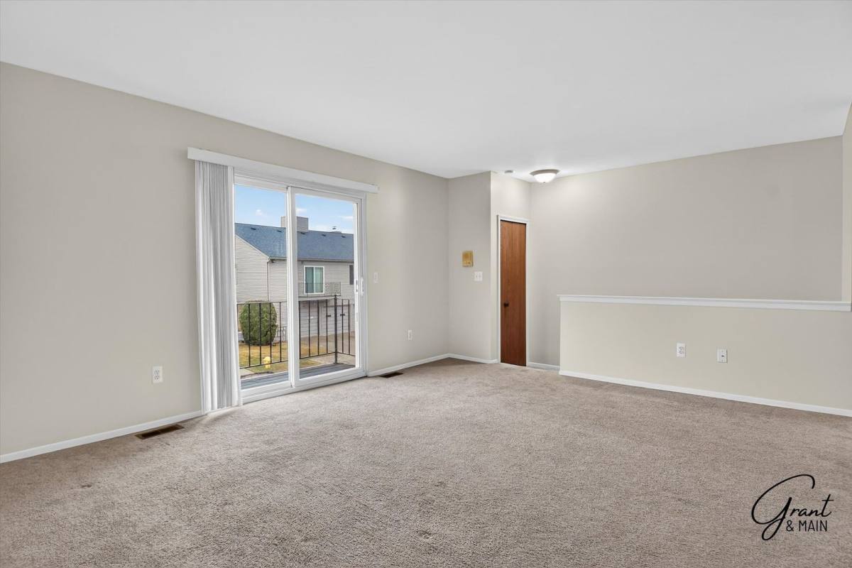 Townhouse for rent at 15834 N Franklin, Clinton Township, MI 48038