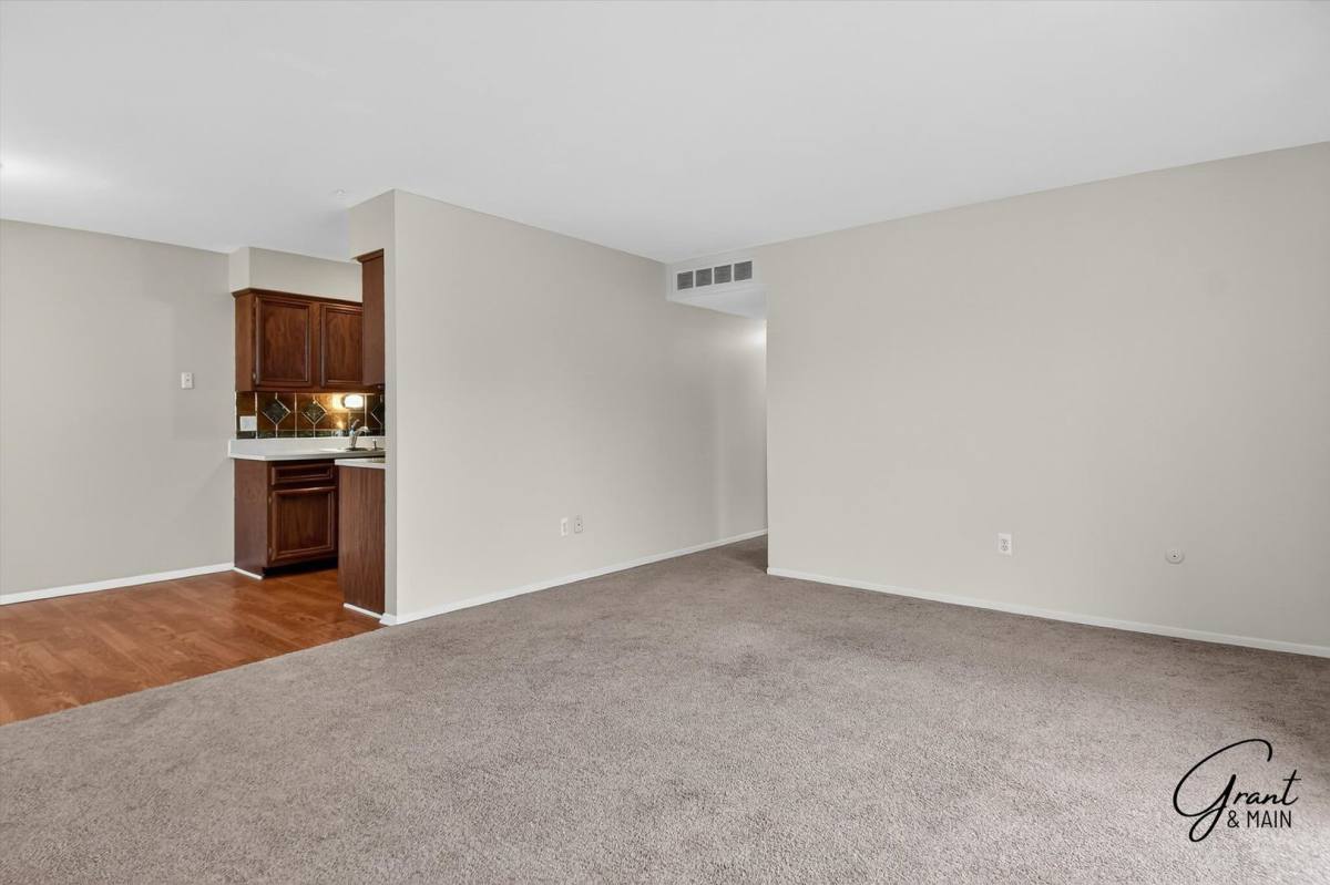 Townhouse for rent at 15834 N Franklin, Clinton Township, MI 48038