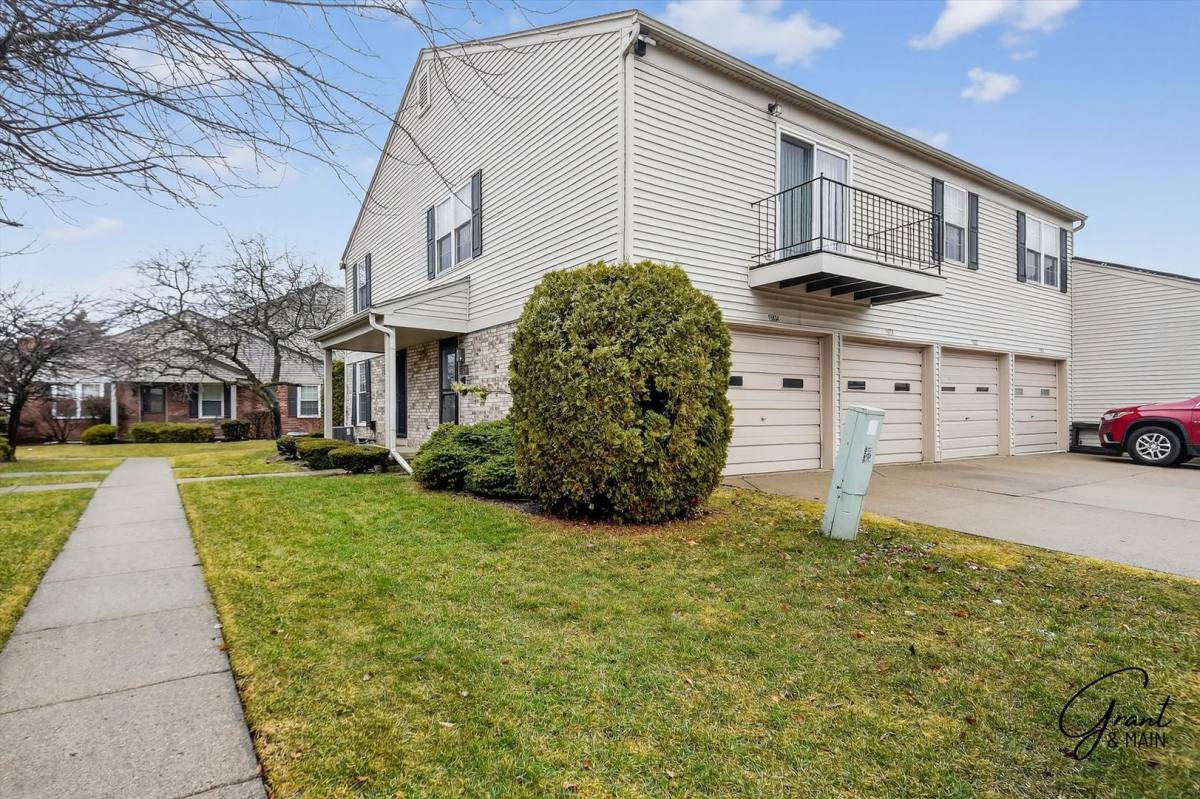 Townhouse for rent at 15834 N Franklin, Clinton Township, MI 48038