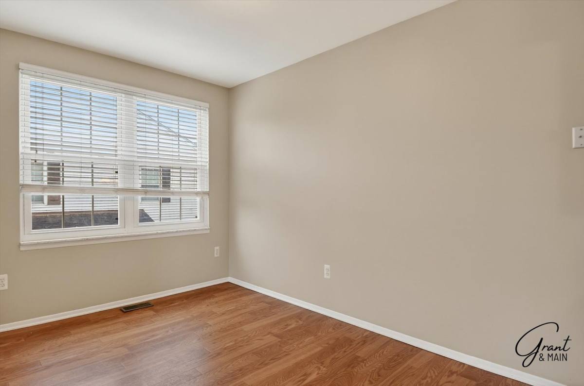 Townhouse for rent at 15834 N Franklin, Clinton Township, MI 48038