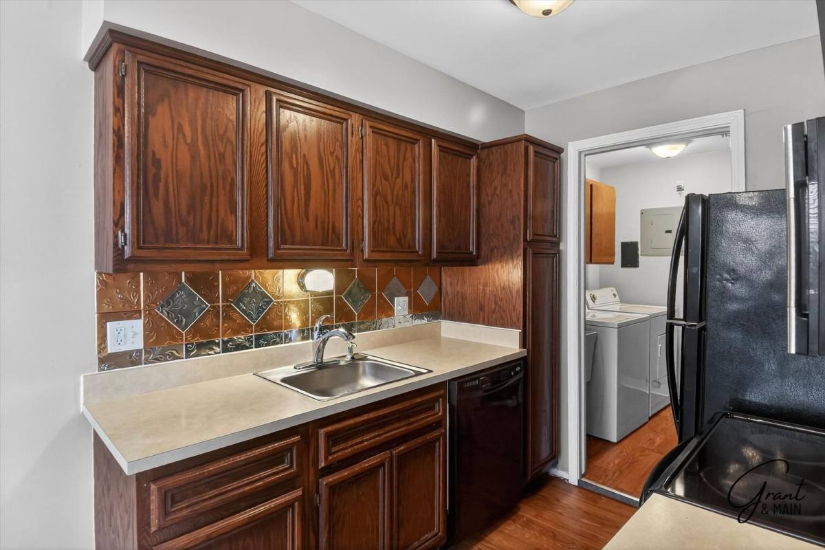 Townhouse for rent at 15834 N Franklin, Clinton Township, MI 48038