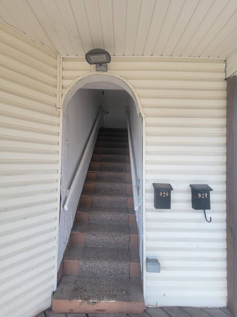 Apartment for rent at 924 W 5th St, Anderson, IN 46016
