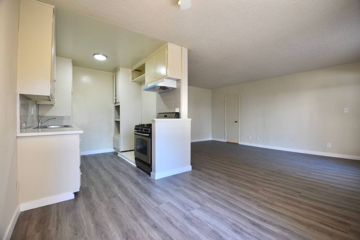 Apartment for rent at 11255 Camarillo St, North Hollywood, CA 91602