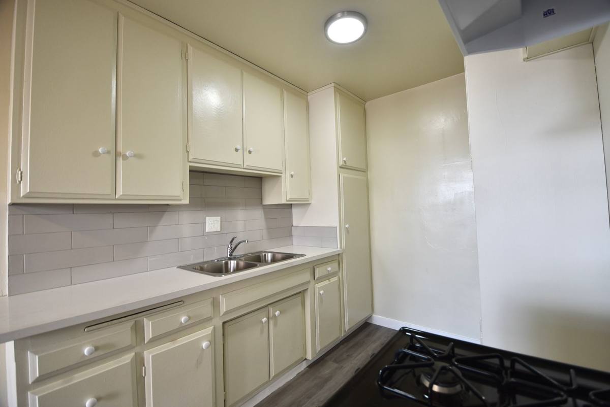 Apartment for rent at 11255 Camarillo St, North Hollywood, CA 91602