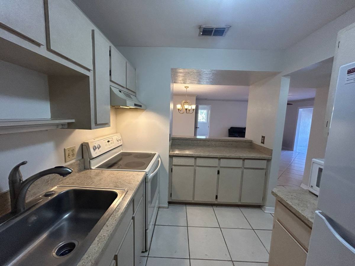 Condo for rent at 6494 Royal Woods Dr, Fort Myers, FL 33908