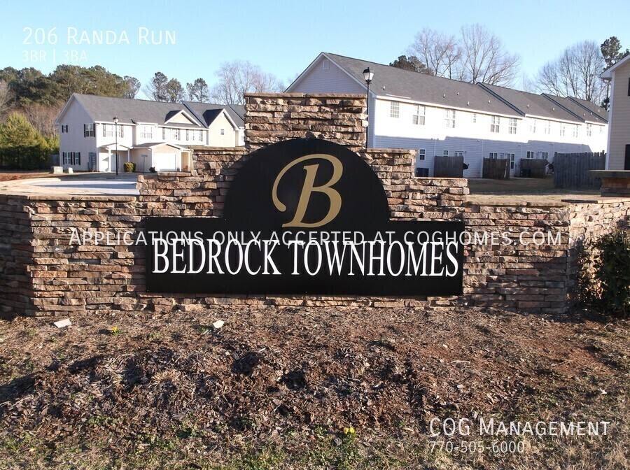 Townhouse for rent at 206 Randa Run, Temple, GA 30179