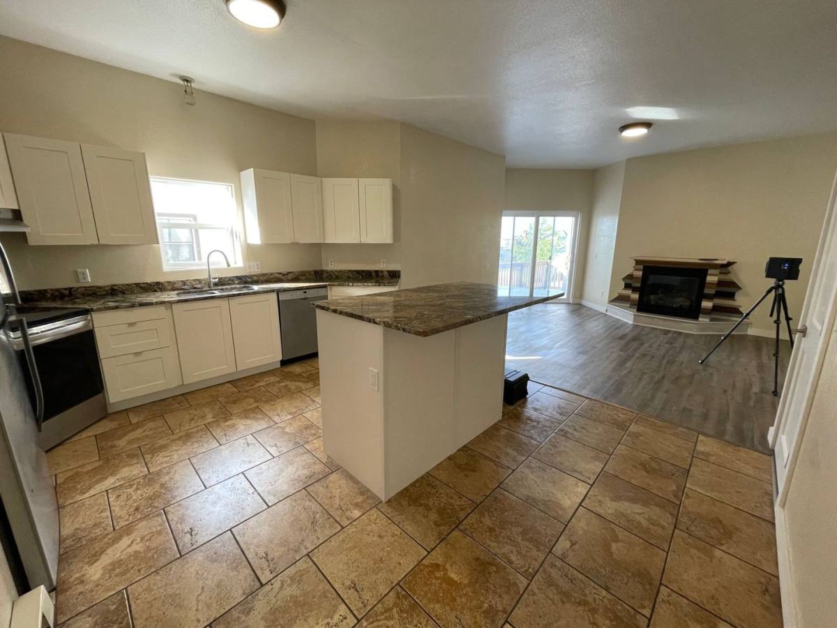Townhouse for rent at 416 N 15th Ave E, Duluth, MN 55812