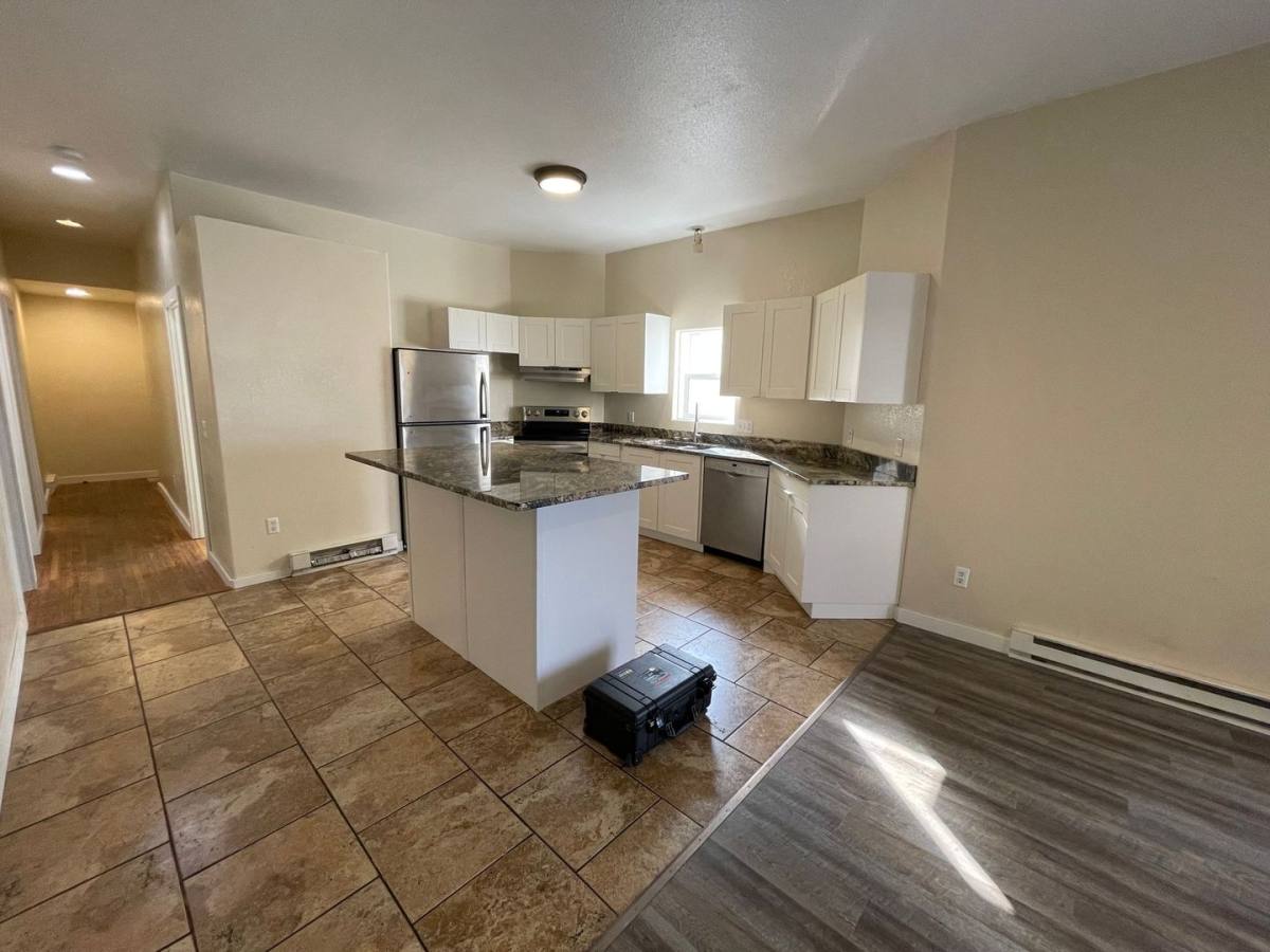 Townhouse for rent at 416 N 15th Ave E, Duluth, MN 55812