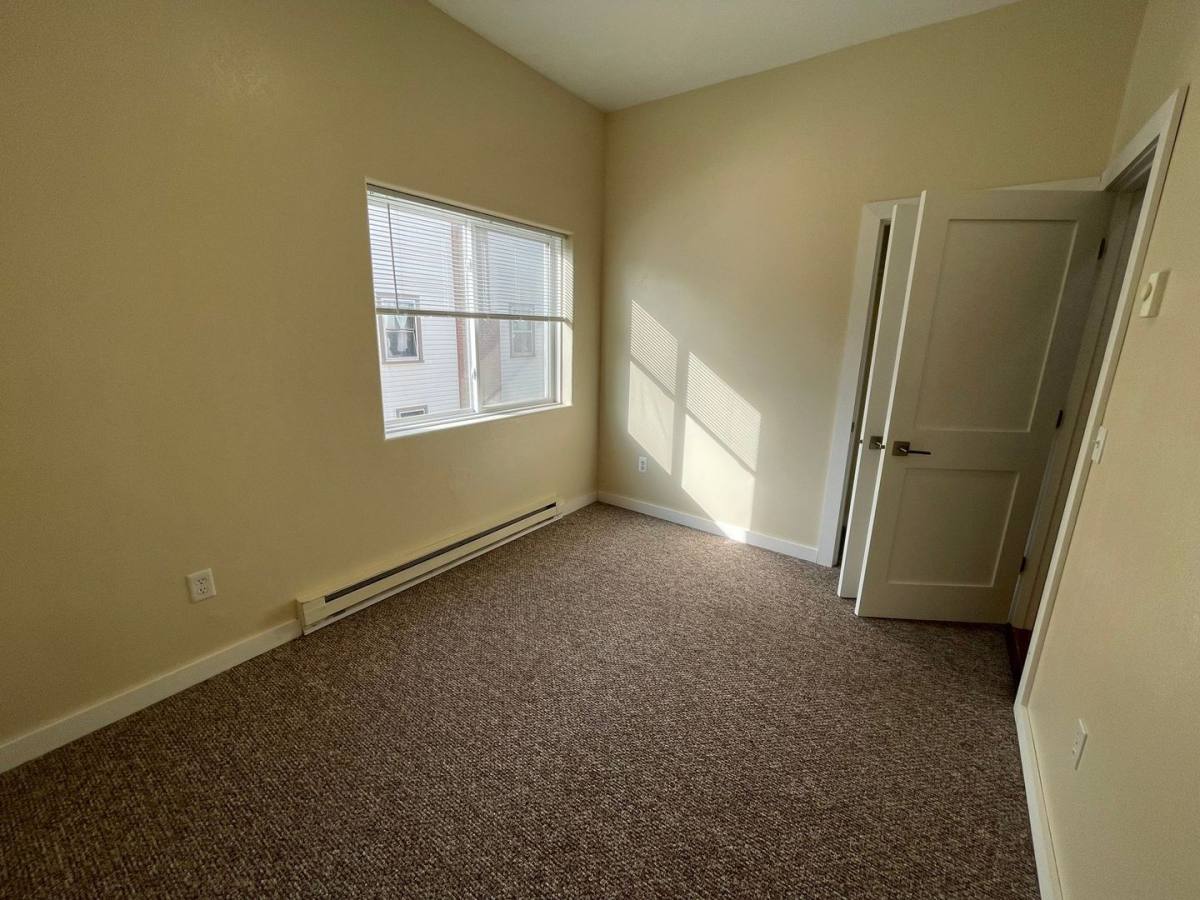Townhouse for rent at 416 N 15th Ave E, Duluth, MN 55812