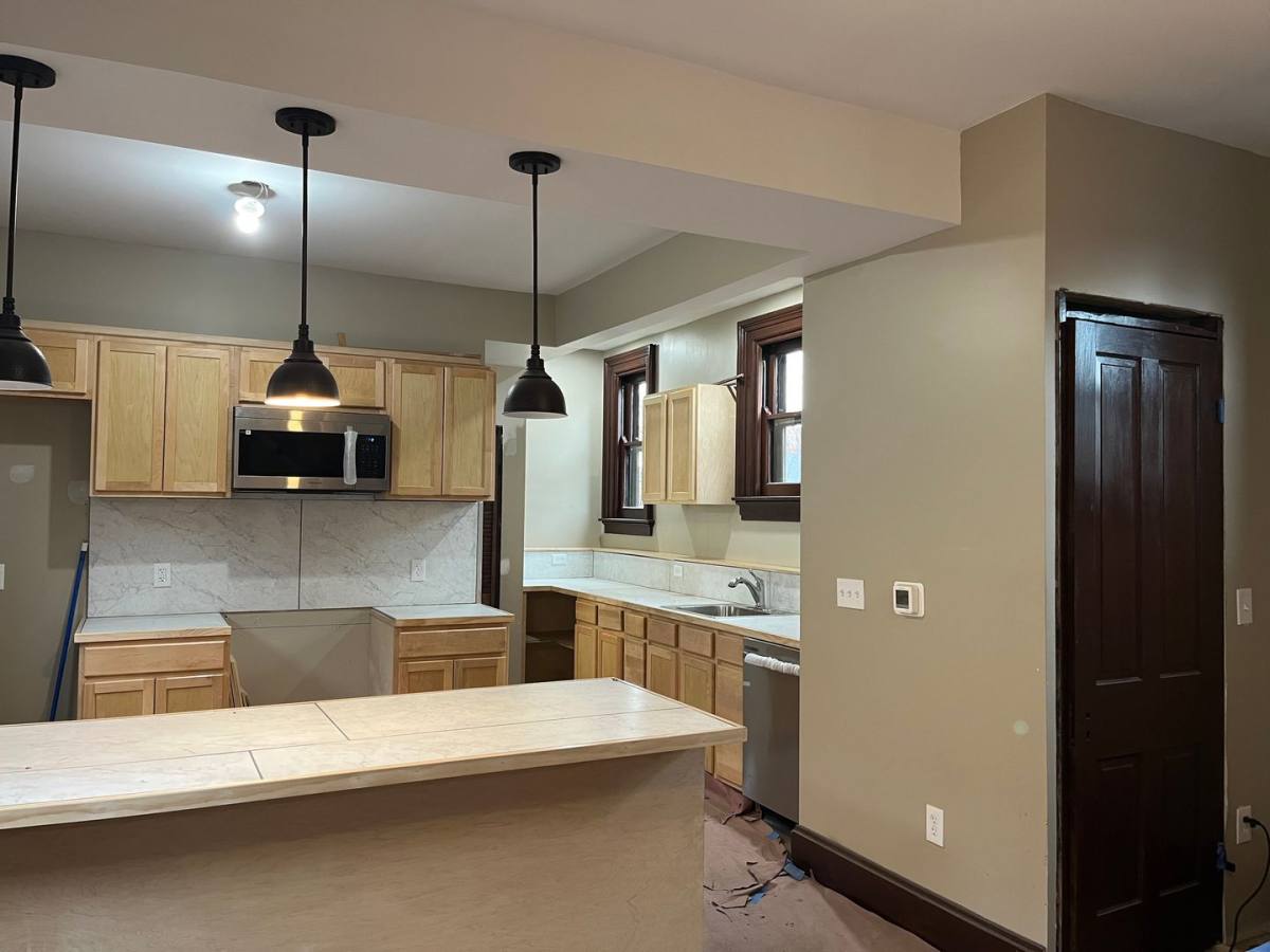 Apartment for rent at 1927 Scott Blvd, Covington, KY 41014