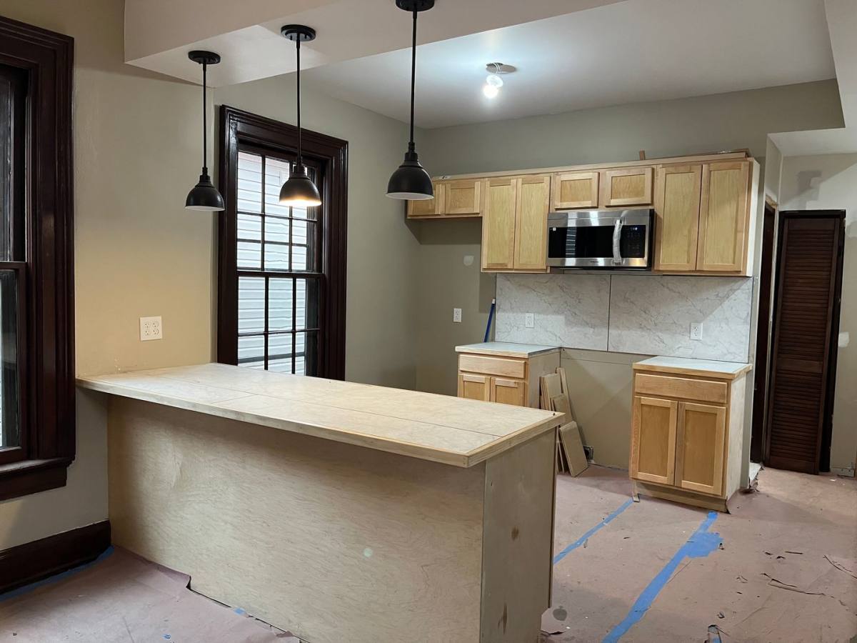 Apartment for rent at 1927 Scott Blvd, Covington, KY 41014