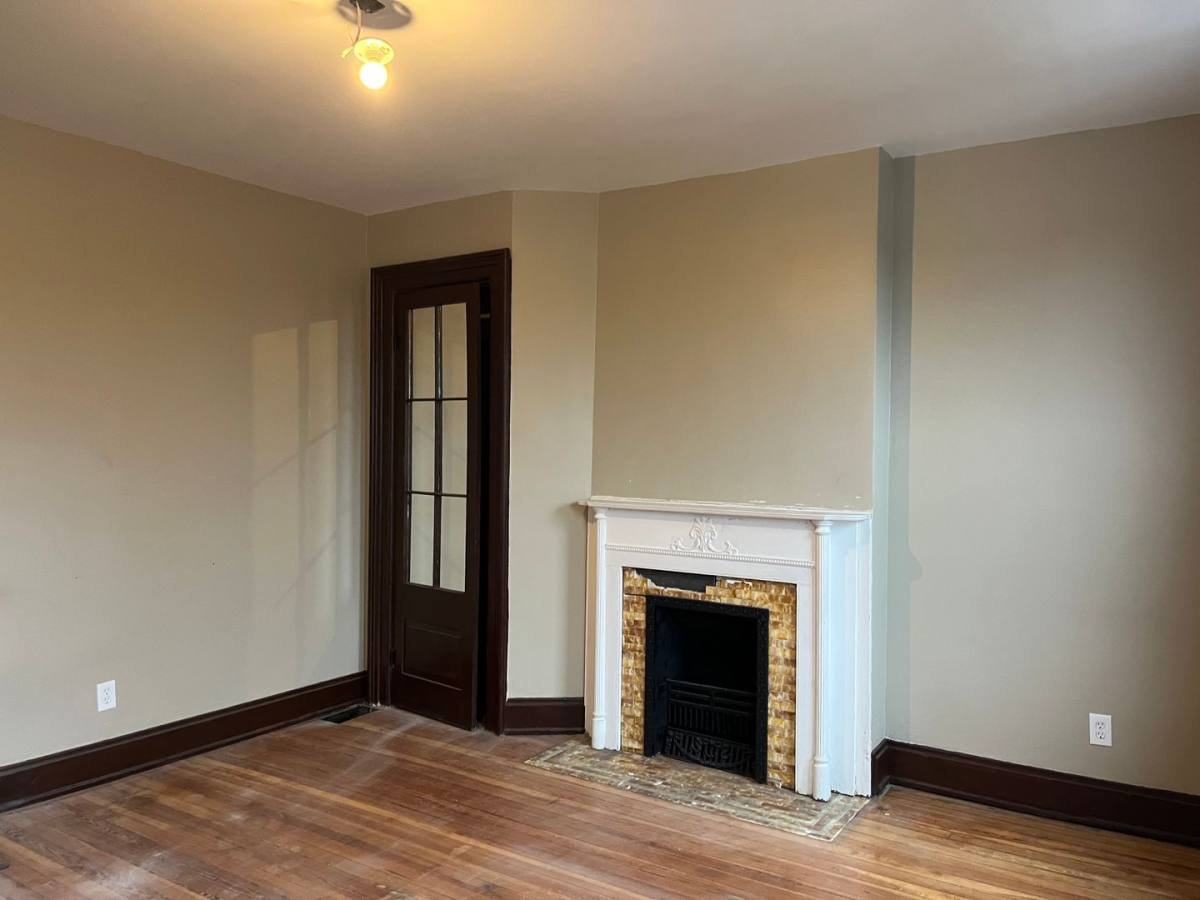 Apartment for rent at 1927 Scott Blvd, Covington, KY 41014