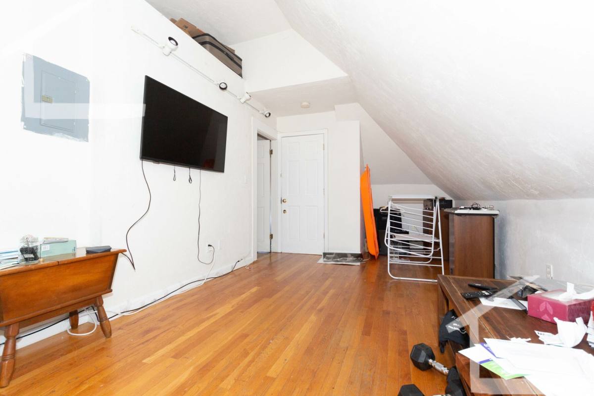 Apartment for rent at 18 Greylock Rd #3D, Allston, MA 02134