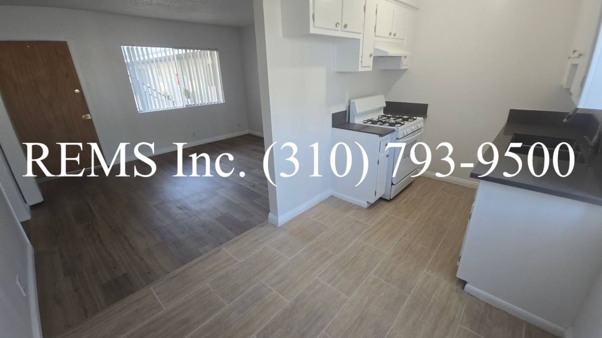 Apartment for rent at 4350 W 130th St, Hawthorne, CA 90250