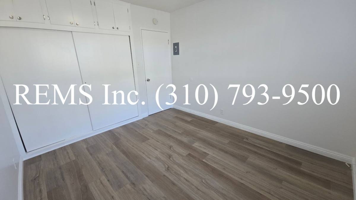 Apartment for rent at 4350 W 130th St, Hawthorne, CA 90250