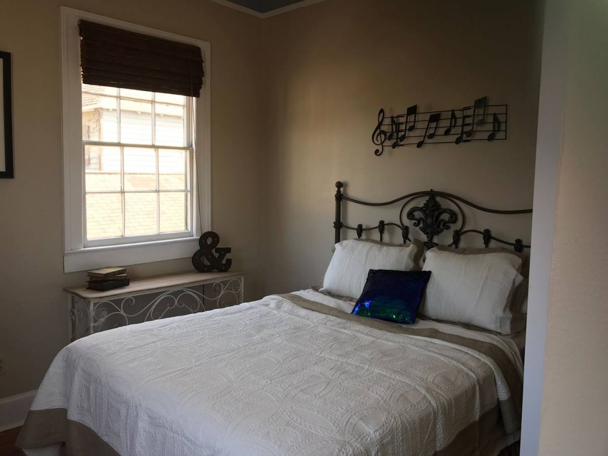 Condo for rent at 1826 Burgundy St, New Orleans, LA 70116
