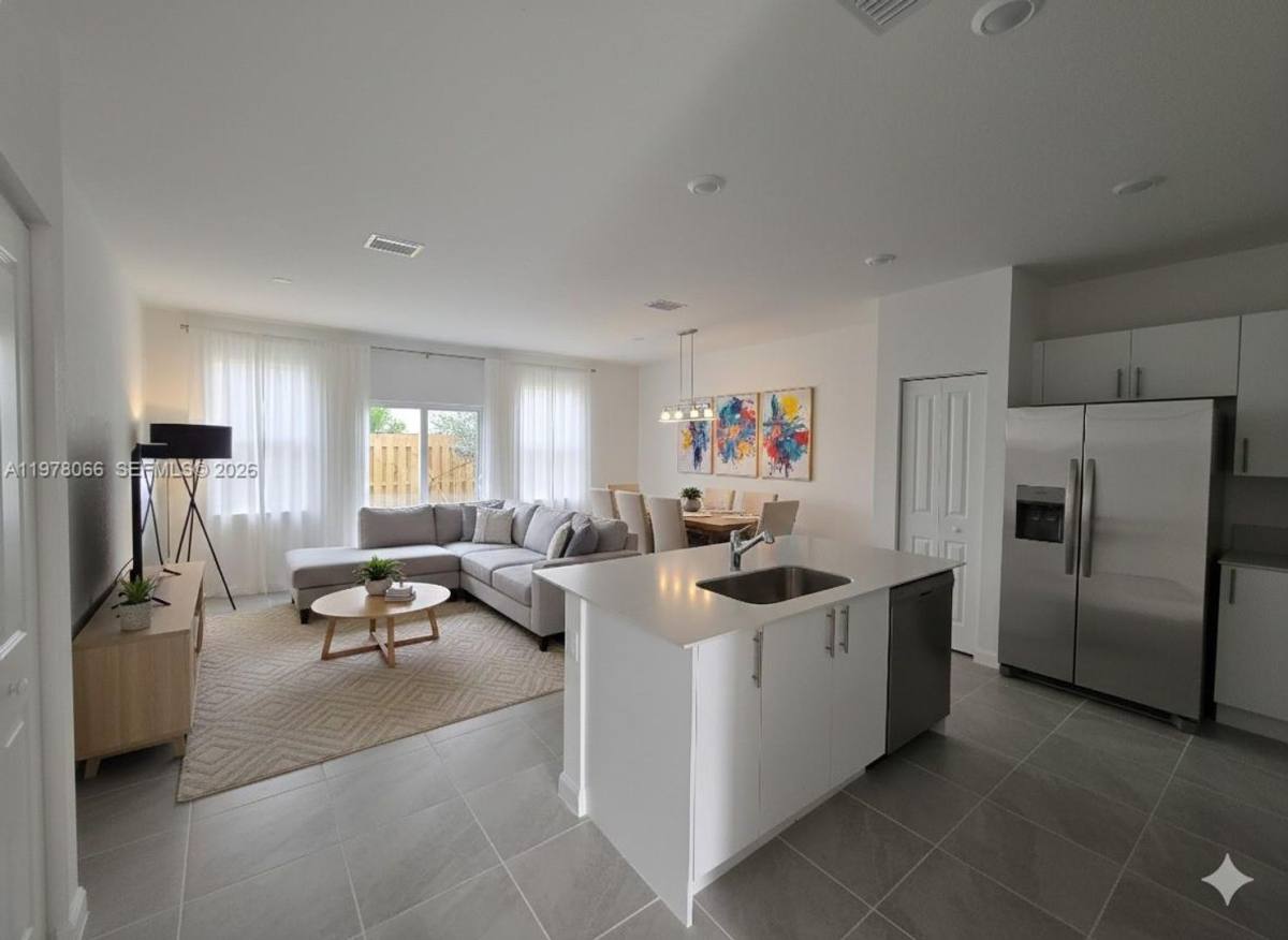 House for rent at 300 SE 10th Court, Homestead, FL 33034