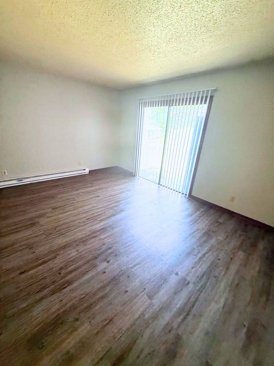 Townhouse for rent at 400 Oak Trail, Garrett, IN 46738