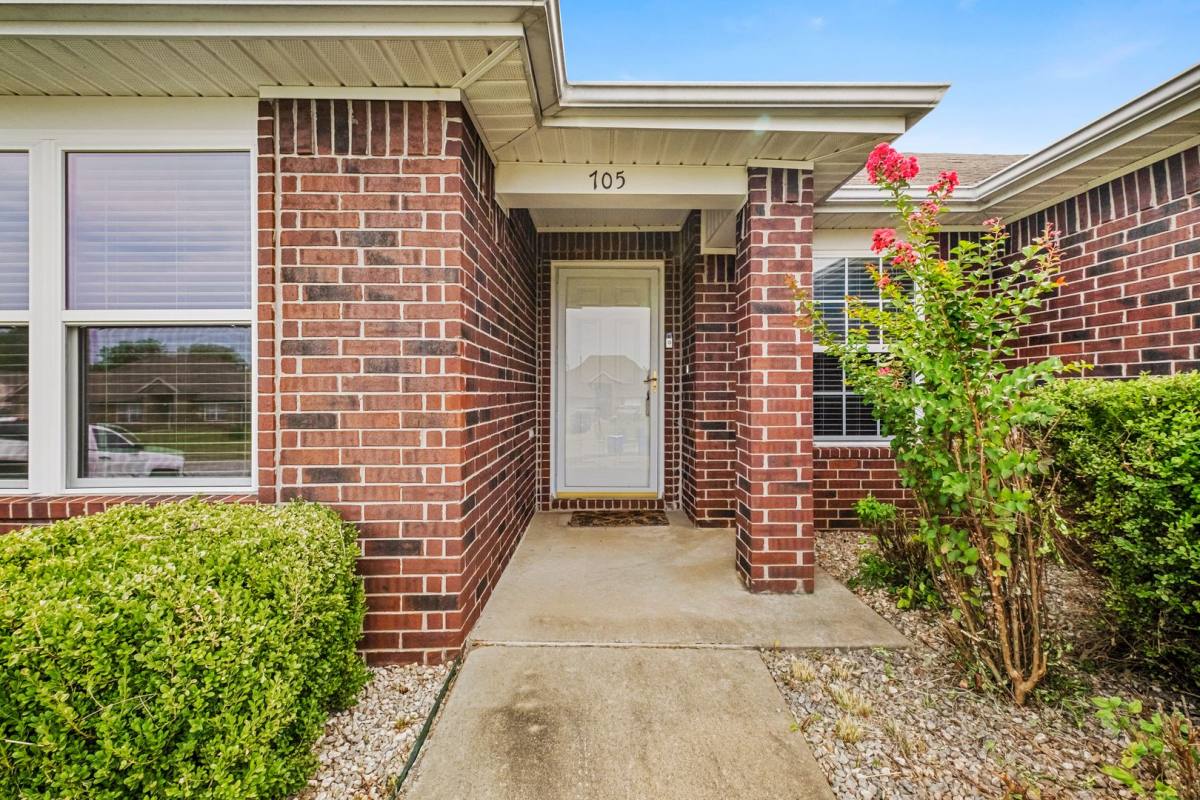 House for rent at 705 SW Crystal St, Bentonville, AR 72712