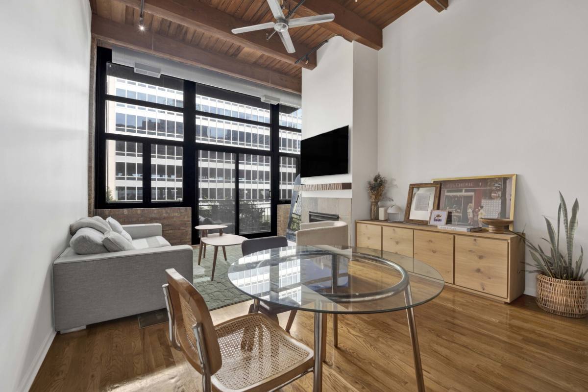 Condo for rent at 525 W Superior St #322, Chicago, IL 60654