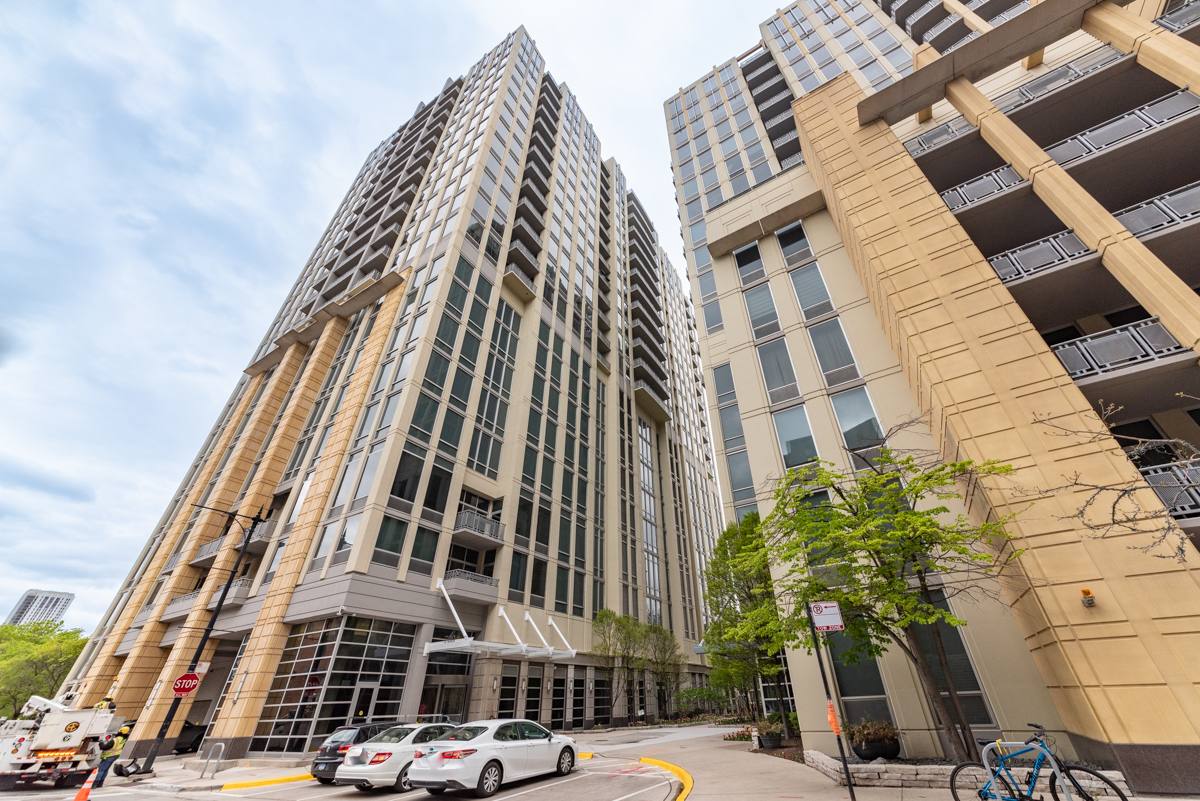 Condo for rent at 700 N Larrabee St #1902, Chicago, IL 60654