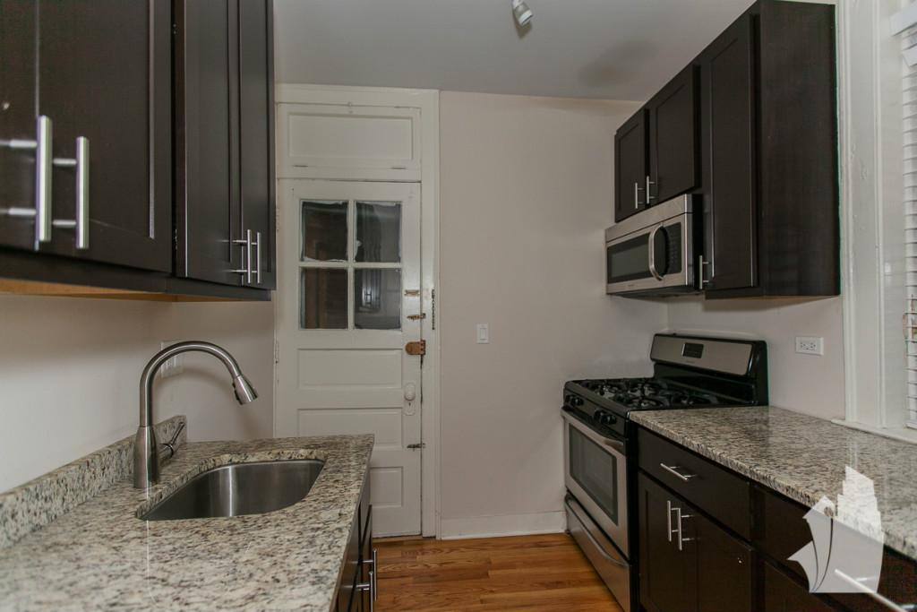 Apartment for rent at 2175 W Giddings St #1, Chicago, IL 60625