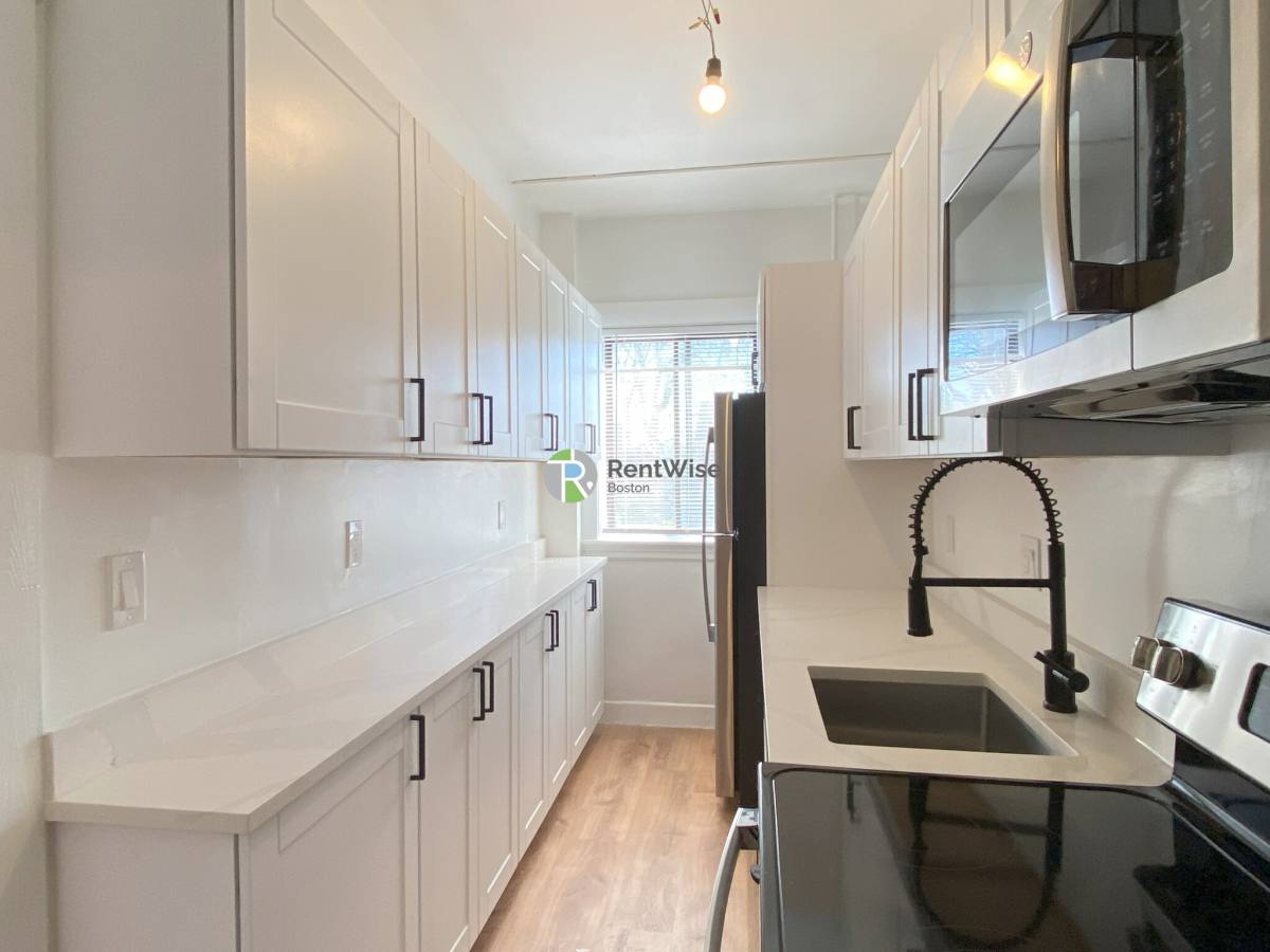 Apartment for rent at 230 Walnut St #39, Newtonville, MA 02460