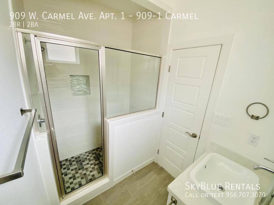 Apartment for rent at 909 W Carmel Ave #1, Pharr, TX 78577