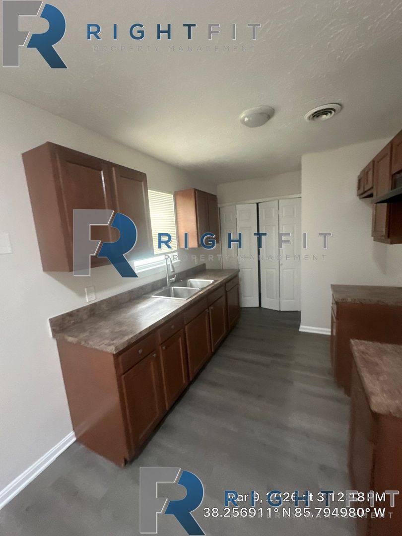 House for rent at 2623 Cedar St, Louisville, KY 40212