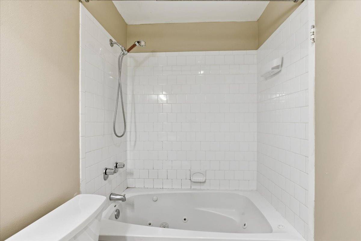 Condo for rent at 230 E Ontario St #1503, Chicago, IL 60611