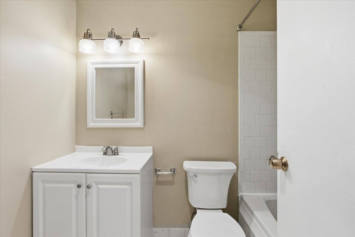 Condo for rent at 230 E Ontario St #1503, Chicago, IL 60611